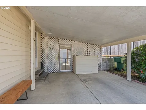 1216 W C Avenue La Center WA 98629