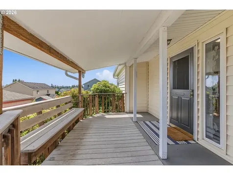 1216 W C Avenue La Center WA 98629