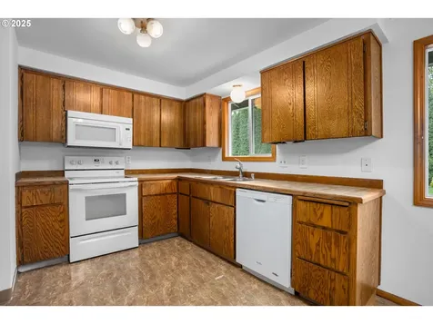 12711 NE 85th Street Vancouver WA 98682