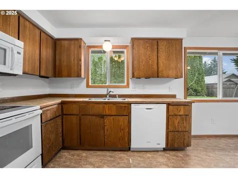 12711 NE 85th Street Vancouver WA 98682