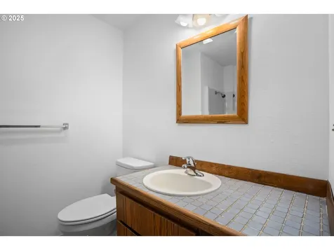 12711 NE 85th Street Vancouver WA 98682