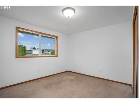 12711 NE 85th Street Vancouver WA 98682