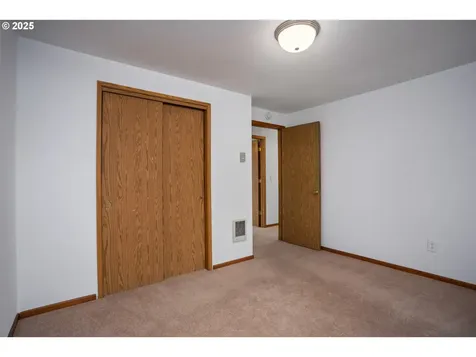 12711 NE 85th Street Vancouver WA 98682