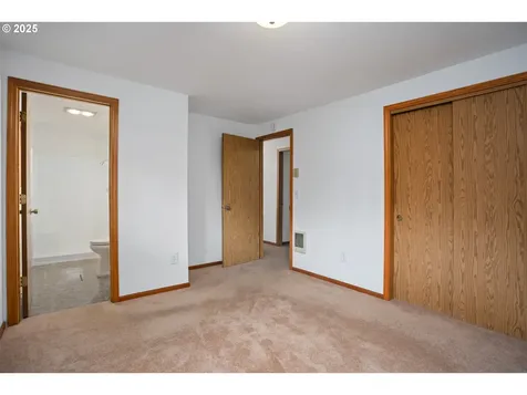 12711 NE 85th Street Vancouver WA 98682