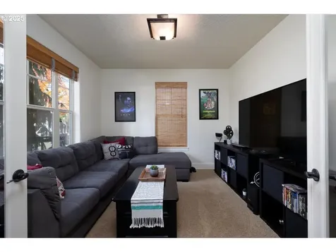 17246 SW Montague Way Portland OR 97224