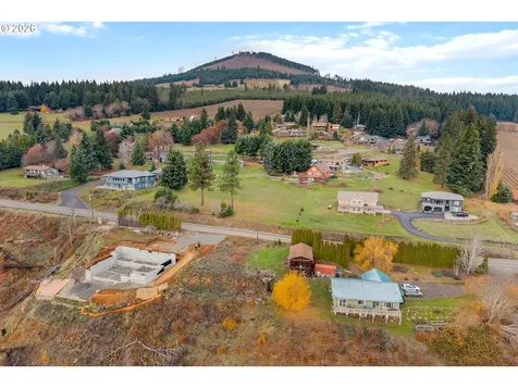 Crestview Lane Underwood WA 98651