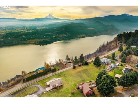 Crestview Lane Underwood WA 98651