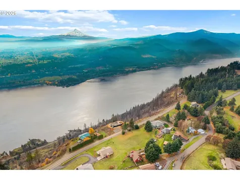 Crestview Lane Underwood WA 98651