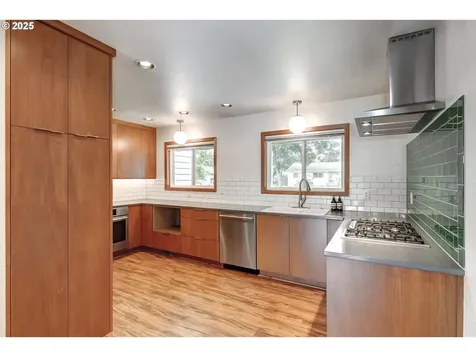 14075 SW Cherryhill Drive Beaverton OR 97008