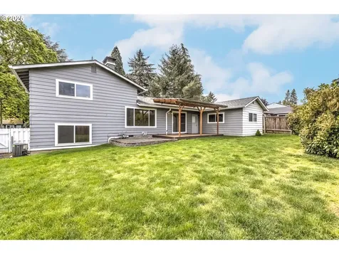 14075 SW Cherryhill Drive Beaverton OR 97008