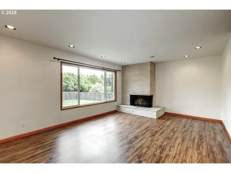 14075 SW Cherryhill Drive Beaverton OR 97008