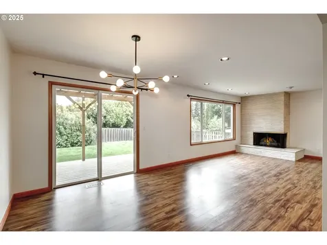 14075 SW Cherryhill Drive Beaverton OR 97008