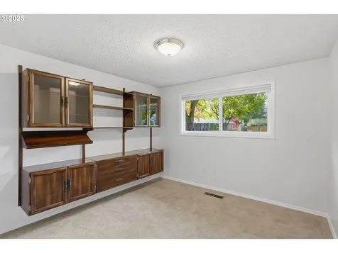 1816 SE Quail Circle Hillsboro OR 97123