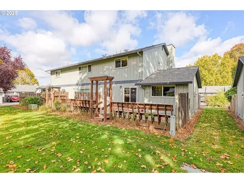 1816 SE Quail Circle Hillsboro OR 97123