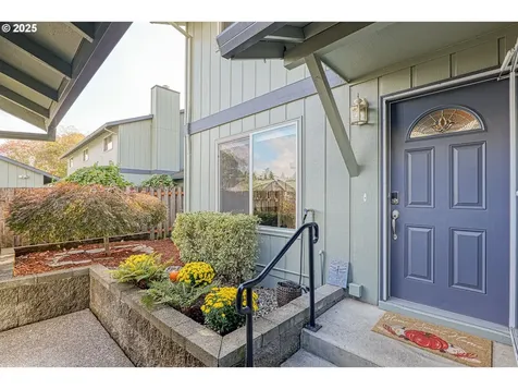1816 SE Quail Circle Hillsboro OR 97123