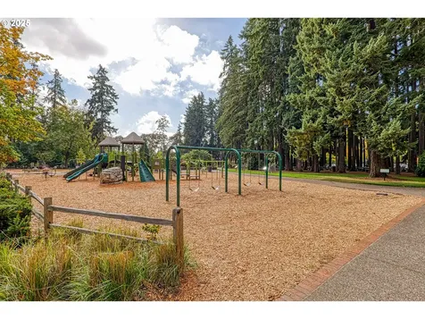 1816 SE Quail Circle Hillsboro OR 97123
