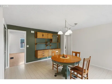 1816 SE Quail Circle Hillsboro OR 97123