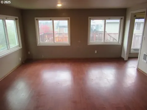 341 SW Madison Street Sheridan OR 97378