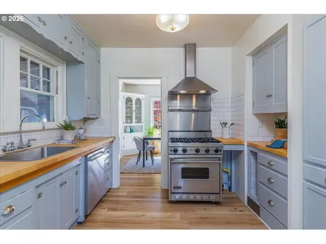 3515 N Baldwin Street Portland OR 97217