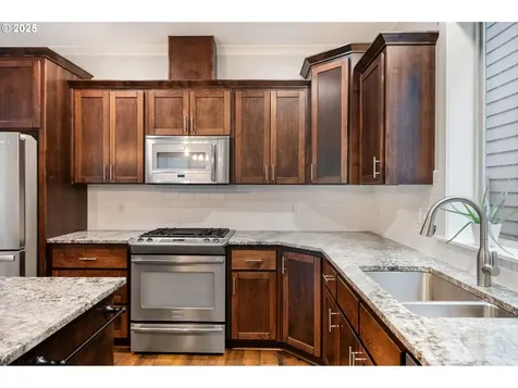 12012 NW 39th Court Vancouver WA 98685