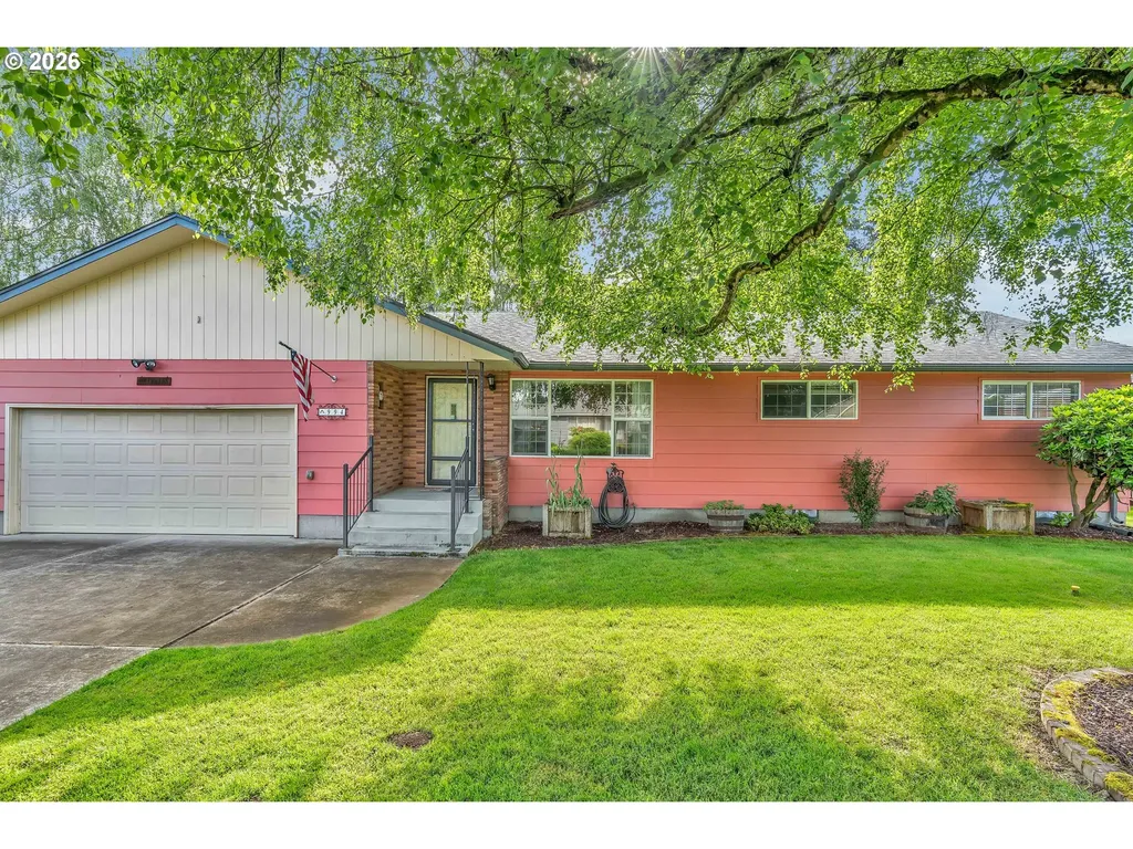994 33rd Avenue Longview WA 98632