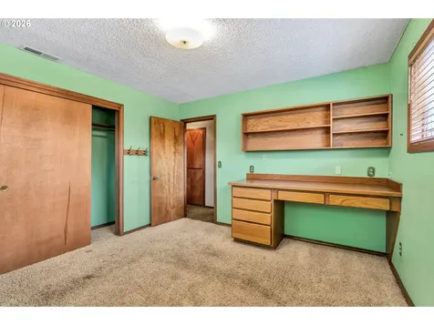 994 33rd Avenue Longview WA 98632
