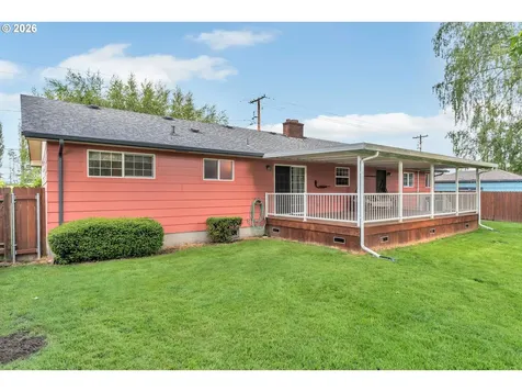 994 33rd Avenue Longview WA 98632
