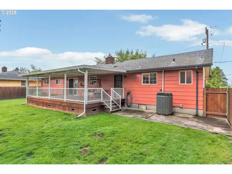 994 33rd Avenue Longview WA 98632