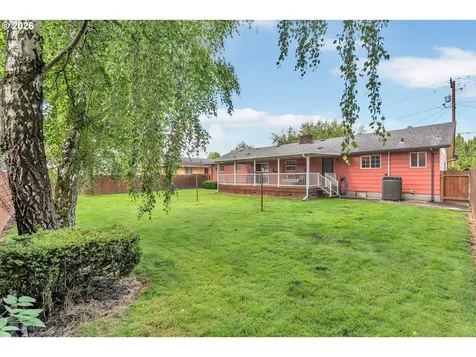 994 33rd Avenue Longview WA 98632
