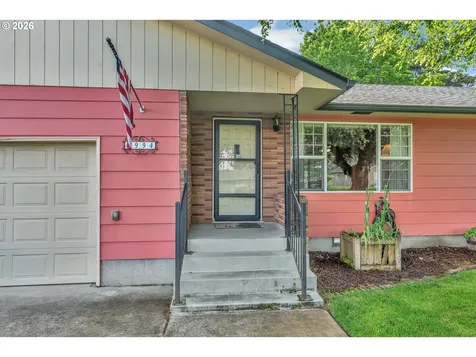 994 33rd Avenue Longview WA 98632