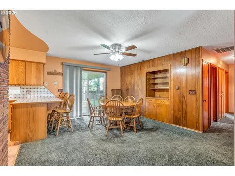 994 33rd Avenue Longview WA 98632