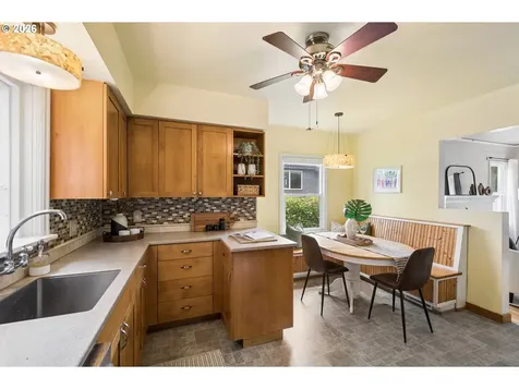 6532 N Knowles Avenue Portland OR 97217