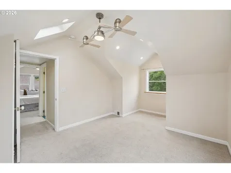 6532 N Knowles Avenue Portland OR 97217