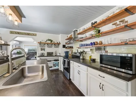 549 N Marple Street Coos Bay OR 97420