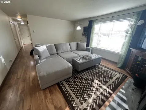 1578 S 4th Street Cottage Grove OR 97424