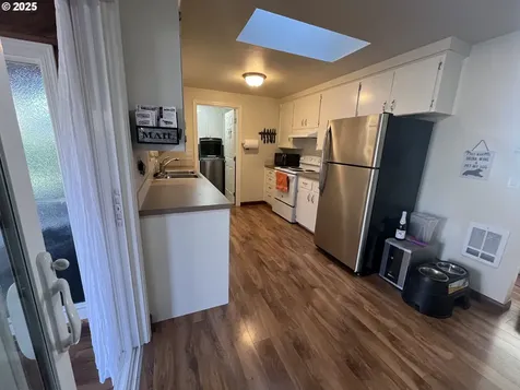 1578 S 4th Street Cottage Grove OR 97424