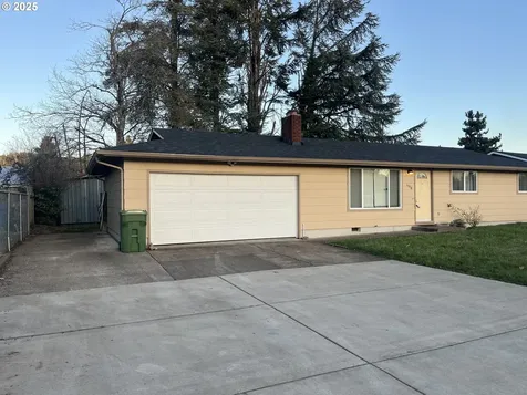 1578 S 4th Street Cottage Grove OR 97424