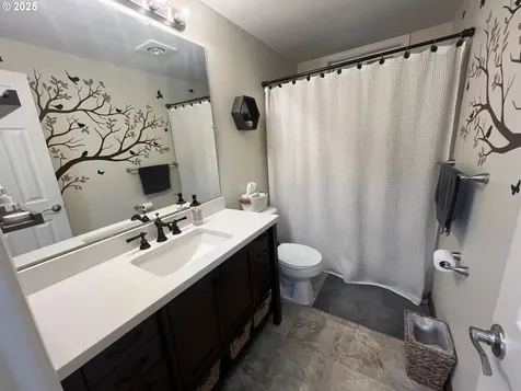 1578 S 4th Street Cottage Grove OR 97424