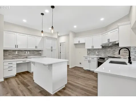 3209 SE Baypoint Drive Vancouver WA 98683