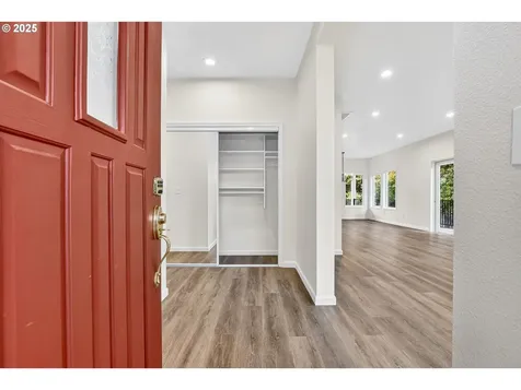 3209 SE Baypoint Drive Vancouver WA 98683