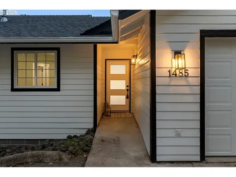 1485 SE Parkwood Drive Roseburg OR 97470