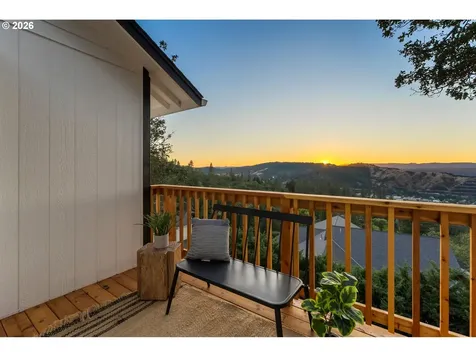 1485 SE Parkwood Drive Roseburg OR 97470