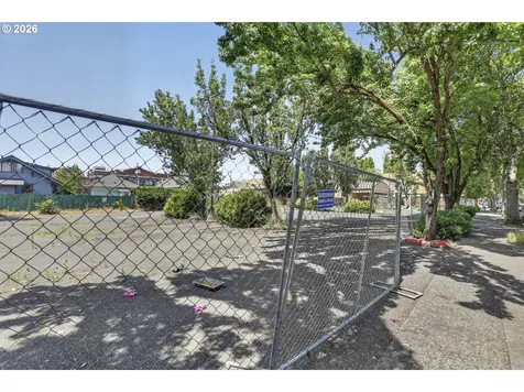 4232 NE Sandy Boulevard Portland OR 97213