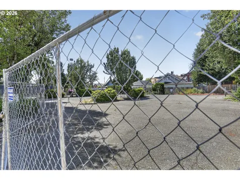4232 NE Sandy Boulevard Portland OR 97213
