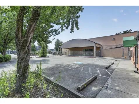 4232 NE Sandy Boulevard Portland OR 97213
