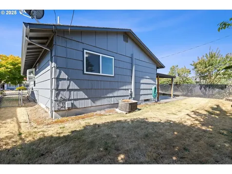 1355 Thompson Road Woodburn OR 97071