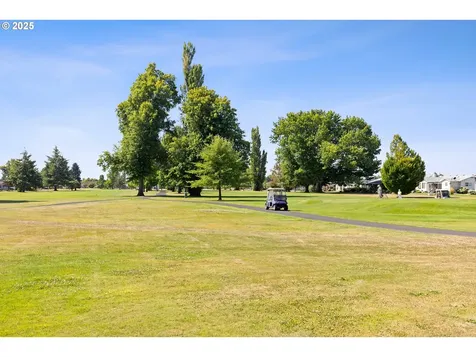 1355 Thompson Road Woodburn OR 97071