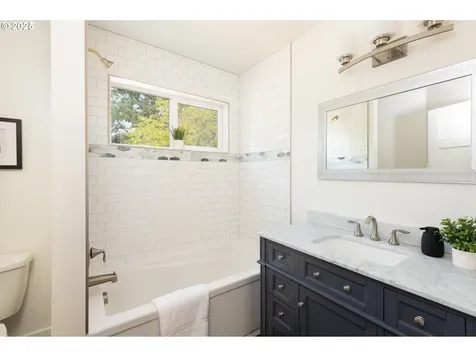 1271 Franks Road White Salmon WA 98672