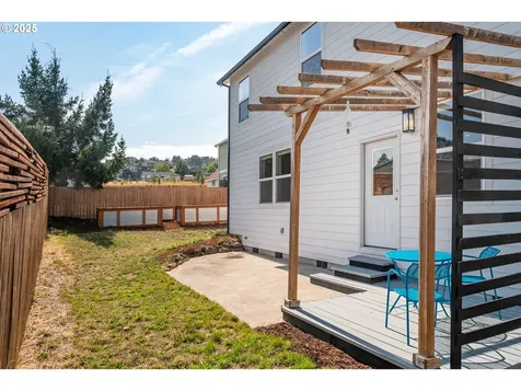 1271 Franks Road White Salmon WA 98672