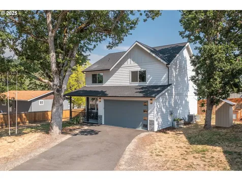 1271 Franks Road White Salmon WA 98672